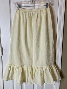 Ivory/Cream Ruffle Hem Under Skirt Slip